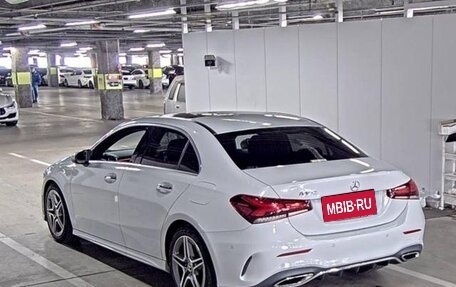 Mercedes-Benz A-Класс, 2022 год, 1 800 000 рублей, 2 фотография