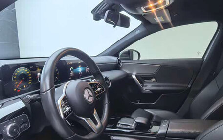 Mercedes-Benz A-Класс, 2021 год, 1 599 900 рублей, 10 фотография