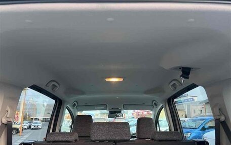 Toyota Sienta, 2025 год, 2 300 000 рублей, 34 фотография