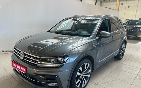 Volkswagen Tiguan II, 2019 год, 3 999 000 рублей, 1 фотография