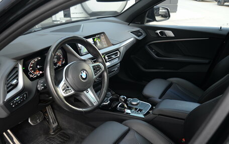 BMW 1 серия, 2023 год, 3 200 000 рублей, 26 фотография