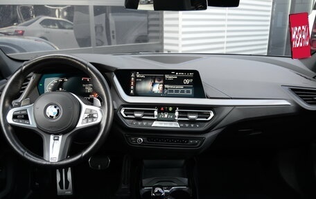 BMW 1 серия, 2023 год, 3 200 000 рублей, 13 фотография