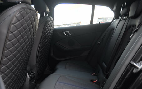 BMW 1 серия, 2023 год, 3 200 000 рублей, 29 фотография