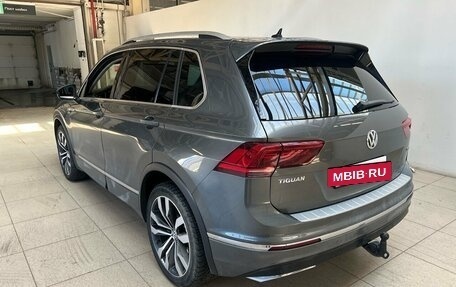 Volkswagen Tiguan II, 2019 год, 3 999 000 рублей, 4 фотография