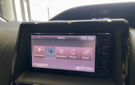 Toyota Noah III, 2017 год, 1 300 000 рублей, 15 фотография