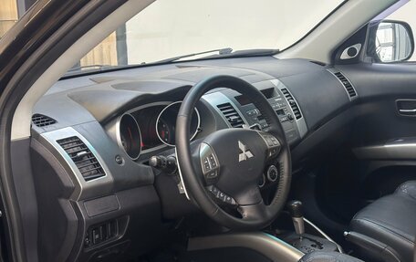 Mitsubishi Outlander III рестайлинг 3, 2008 год, 1 250 000 рублей, 14 фотография