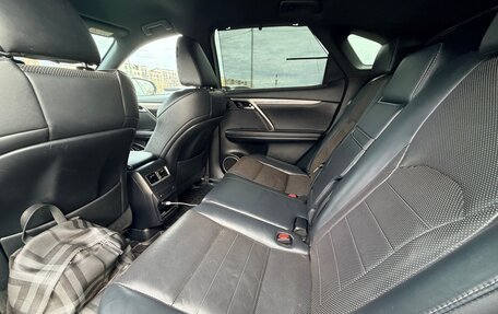 Lexus RX IV рестайлинг, 2018 год, 3 350 000 рублей, 15 фотография