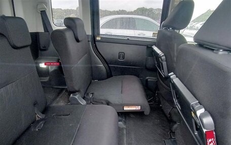 Toyota Tank I, 2017 год, 682 000 рублей, 8 фотография