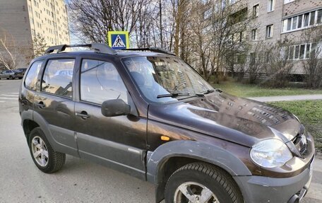 Chevrolet Niva I рестайлинг, 2010 год, 320 000 рублей, 21 фотография