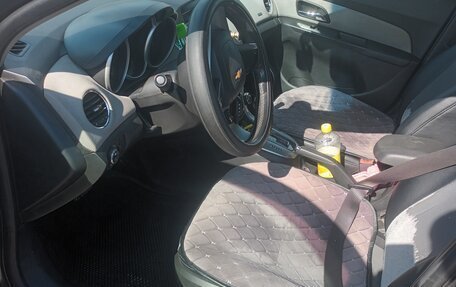 Chevrolet Cruze II, 2011 год, 740 000 рублей, 3 фотография