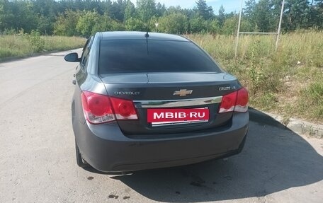 Chevrolet Cruze II, 2011 год, 740 000 рублей, 6 фотография