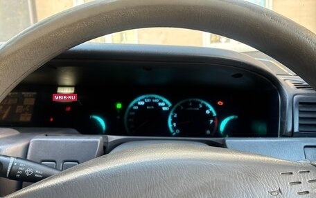 Nissan Gloria XI, 2000 год, 420 000 рублей, 17 фотография