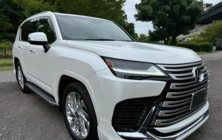 Lexus LX, 2023 год, 13 700 555 рублей, 4 фотография