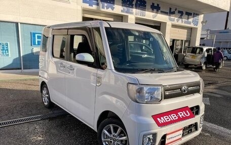 Toyota Pixis Mega, 2022 год, 896 777 рублей, 3 фотография