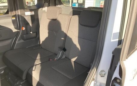 Toyota Pixis Mega, 2022 год, 896 777 рублей, 17 фотография