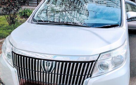 Toyota Esquire I, 2015 год, 1 800 000 рублей, 1 фотография