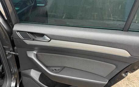 Volkswagen Passat B8 рестайлинг, 2019 год, 2 020 000 рублей, 20 фотография