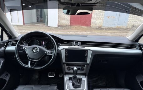 Volkswagen Passat B8 рестайлинг, 2019 год, 2 020 000 рублей, 28 фотография