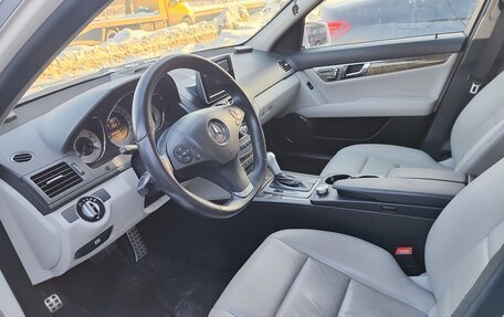 Mercedes-Benz C-Класс, 2010 год, 1 200 000 рублей, 15 фотография