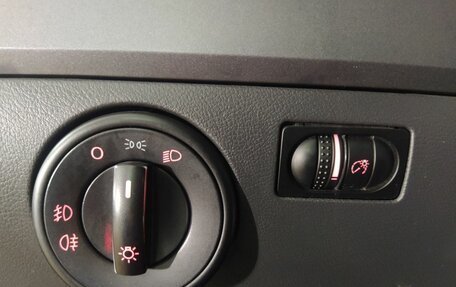 Volkswagen Touareg III, 2010 год, 999 000 рублей, 8 фотография