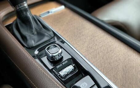 Volvo XC90 II рестайлинг, 2018 год, 4 230 000 рублей, 23 фотография