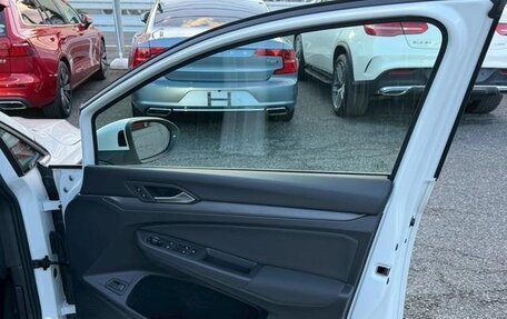 Volkswagen Golf VIII, 2022 год, 1 410 000 рублей, 8 фотография