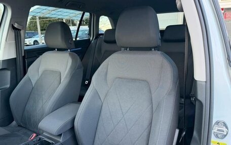 Volkswagen Golf VIII, 2022 год, 1 410 000 рублей, 23 фотография