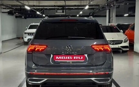 Volkswagen Tiguan II, 2024 год, 4 100 000 рублей, 5 фотография