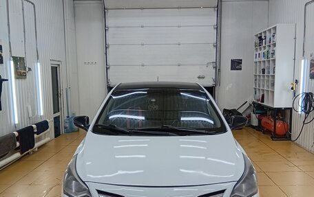 Hyundai Solaris II рестайлинг, 2015 год, 541 000 рублей, 1 фотография