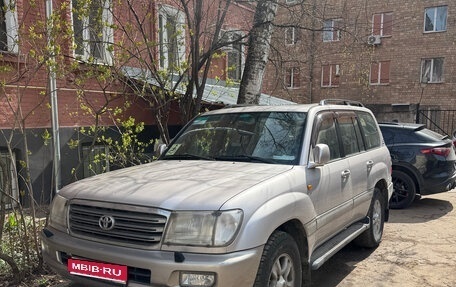 Toyota Land Cruiser 100 рестайлинг 2, 2003 год, 3 200 000 рублей, 1 фотография