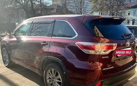 Toyota Highlander III, 2014 год, 2 420 000 рублей, 6 фотография