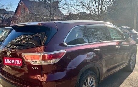 Toyota Highlander III, 2014 год, 2 420 000 рублей, 5 фотография