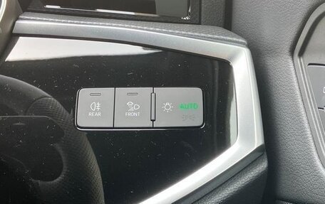 Audi Q3, 2021 год, 1 900 000 рублей, 13 фотография