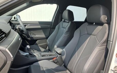 Audi Q3, 2021 год, 1 900 000 рублей, 10 фотография