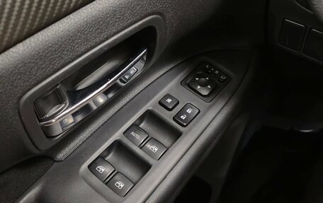 Mitsubishi Outlander III рестайлинг 3, 2018 год, 1 930 000 рублей, 8 фотография