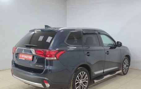 Mitsubishi Outlander III рестайлинг 3, 2018 год, 1 930 000 рублей, 4 фотография