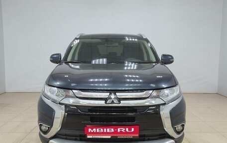 Mitsubishi Outlander III рестайлинг 3, 2018 год, 1 930 000 рублей, 2 фотография