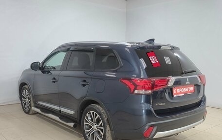 Mitsubishi Outlander III рестайлинг 3, 2018 год, 1 930 000 рублей, 6 фотография