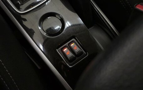 Mitsubishi Outlander III рестайлинг 3, 2018 год, 1 930 000 рублей, 21 фотография