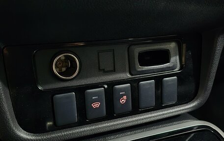 Mitsubishi Outlander III рестайлинг 3, 2018 год, 1 930 000 рублей, 19 фотография