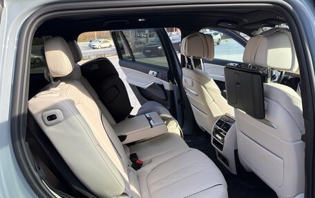 BMW X7, 2022 год, 11 999 999 рублей, 16 фотография