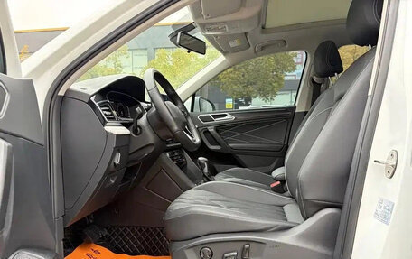 Volkswagen Tiguan II, 2022 год, 2 247 018 рублей, 7 фотография