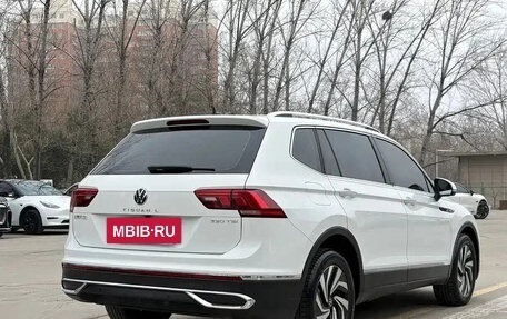 Volkswagen Tiguan II, 2022 год, 2 247 018 рублей, 6 фотография