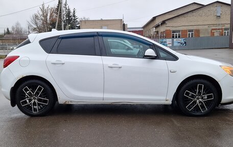 Opel Astra J, 2011 год, 565 000 рублей, 6 фотография