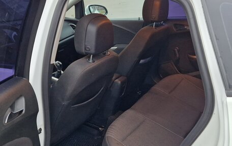 Opel Astra J, 2011 год, 565 000 рублей, 14 фотография