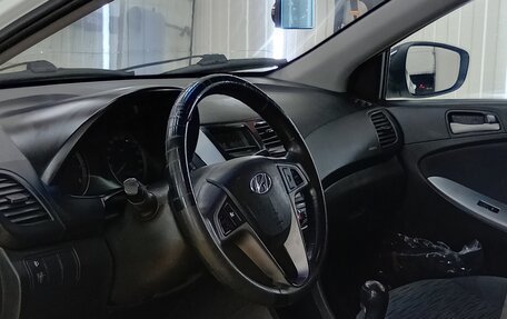 Hyundai Solaris II рестайлинг, 2015 год, 541 000 рублей, 14 фотография