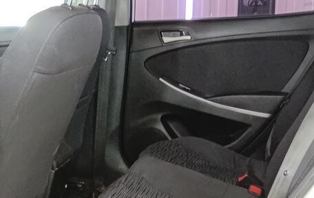 Hyundai Solaris II рестайлинг, 2015 год, 541 000 рублей, 15 фотография