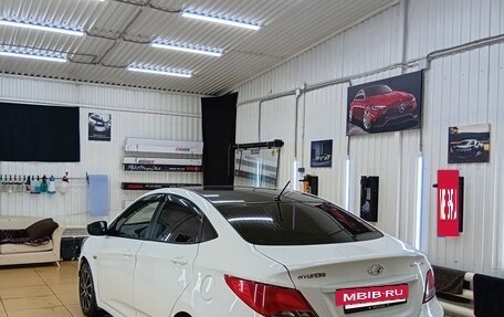 Hyundai Solaris II рестайлинг, 2015 год, 541 000 рублей, 3 фотография