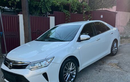 Toyota Camry, 2016 год, 2 300 000 рублей, 2 фотография