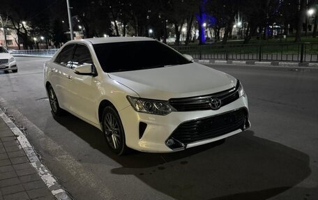 Toyota Camry, 2016 год, 2 300 000 рублей, 7 фотография